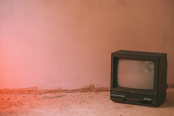 Navigation to Story: No One is Watching the Same TV Show Anymore. Is This the End of the World?